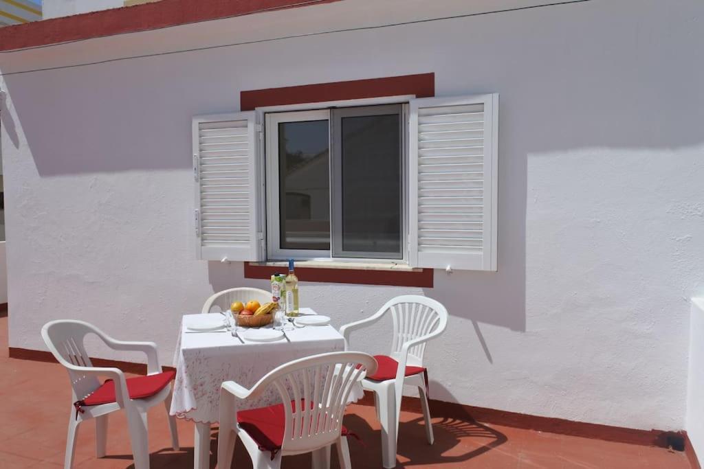 Apartment In The Center Of Carvoeiro With Terrace Exterior photo